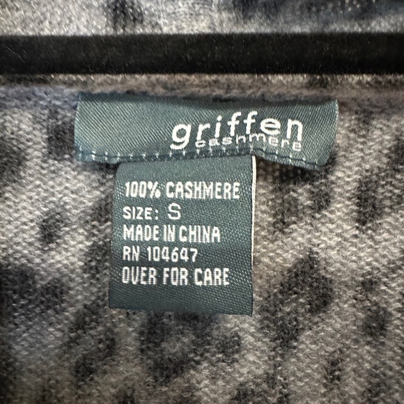 Cashmere leopard print cardigan - Picture 3 of 6